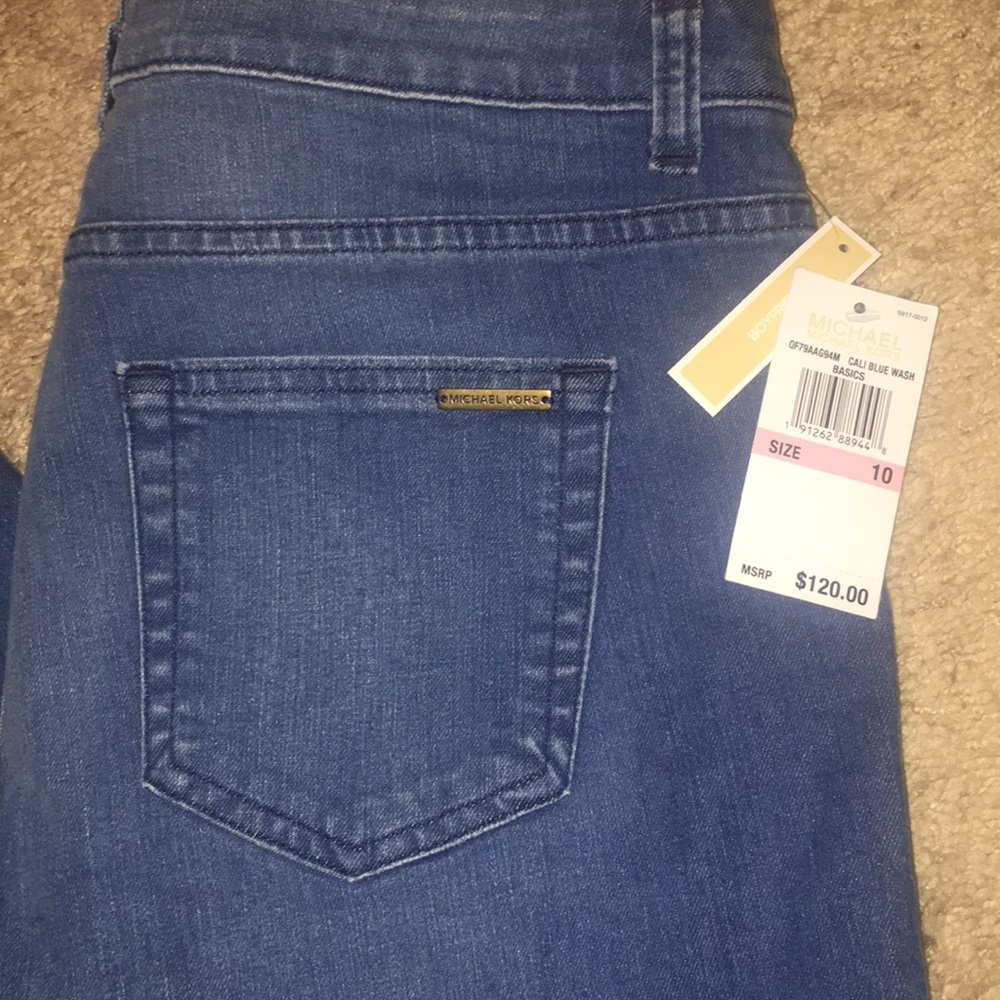 NWT. Michael Kors boyfriend blue wash jeans 👖